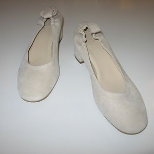 EVERLANE Italian Leather Beige Suede Day Heel